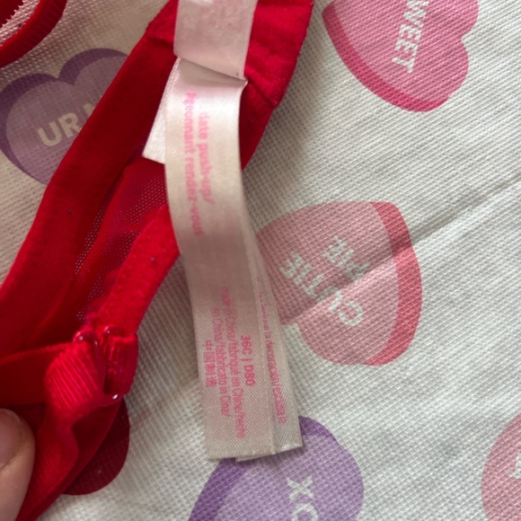 PINK Victoria's Secret Vibrant Red Lace Bra - Picture 7 of 7